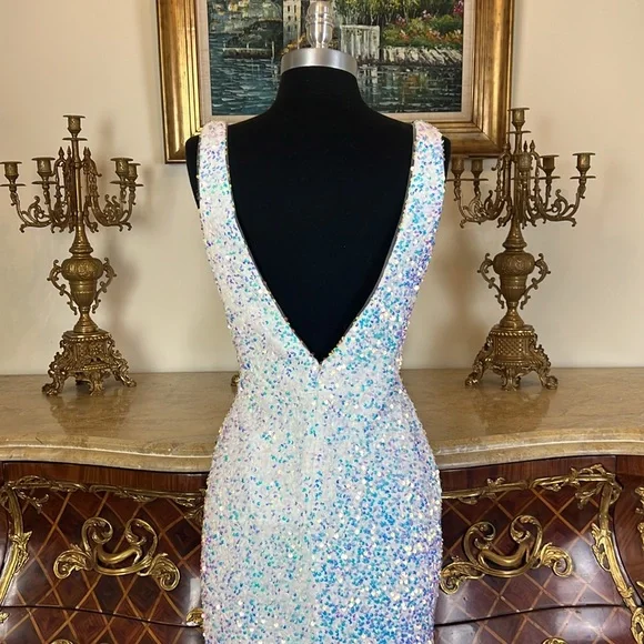 Women,formal all over sequins fitted special Occasion Evening dress - Picture 6 of 6